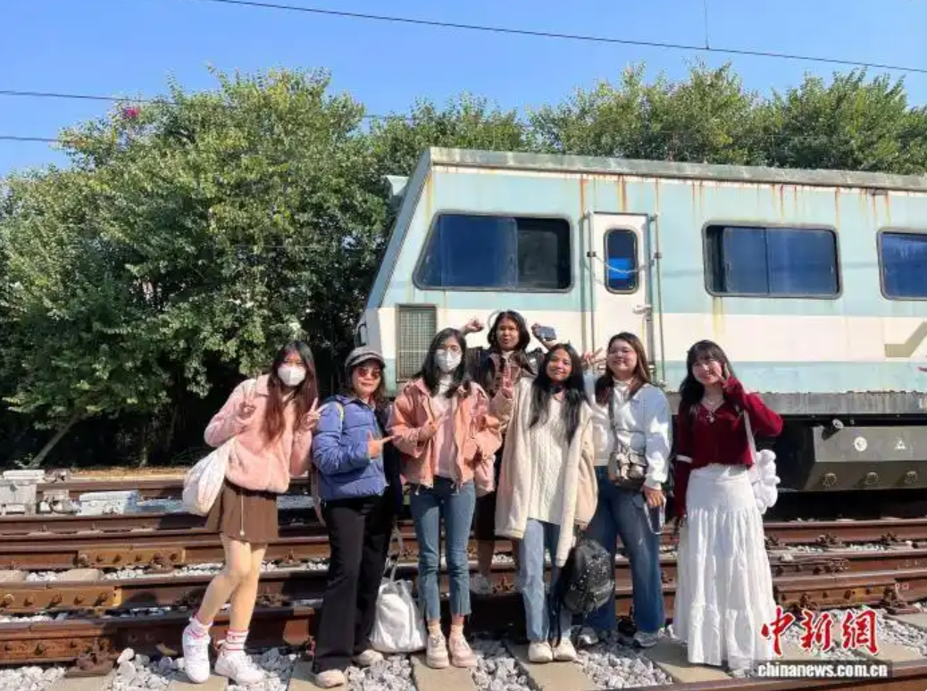 f49baf1022bfe5b9ae88fbd497aee547.png 49fc55bf-5133-4614-bbe3-081bde19ed13.png